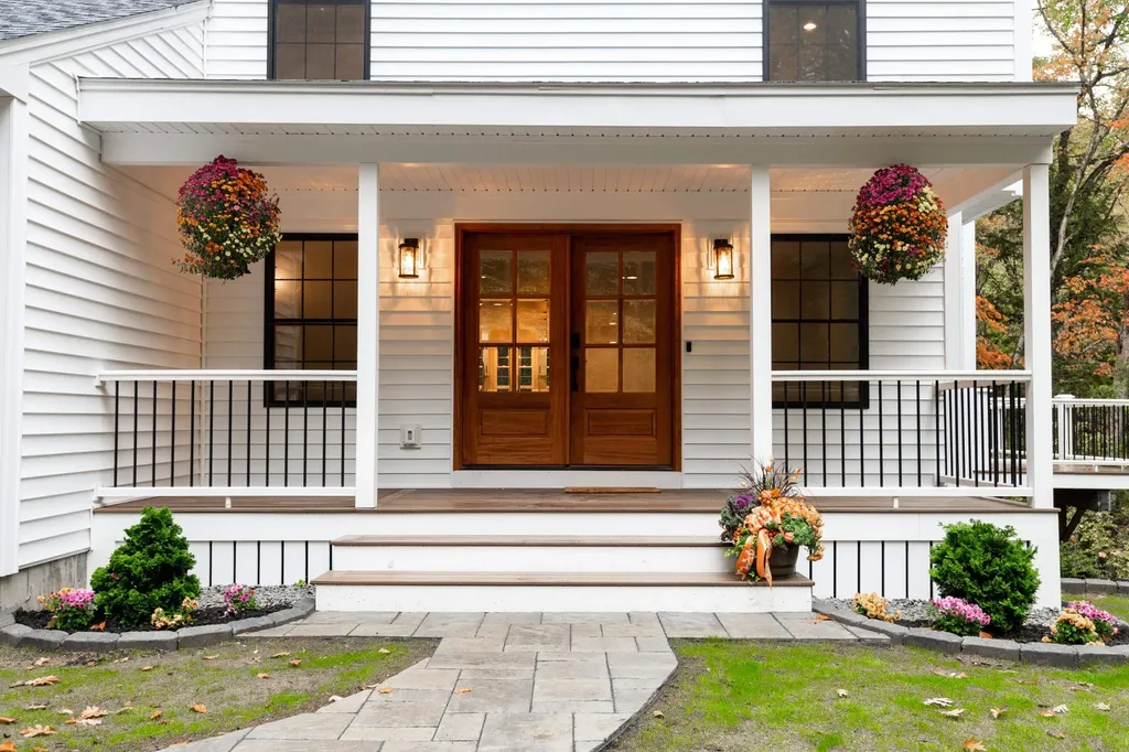 31 E Sutton Road Warner NH 03278