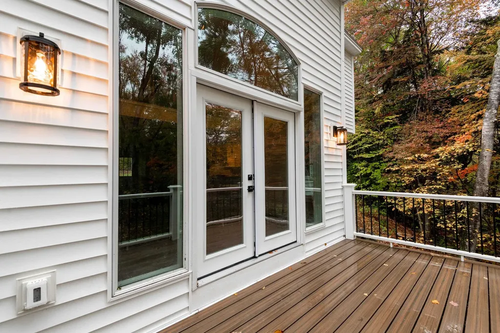 31 E Sutton Road Warner NH 03278