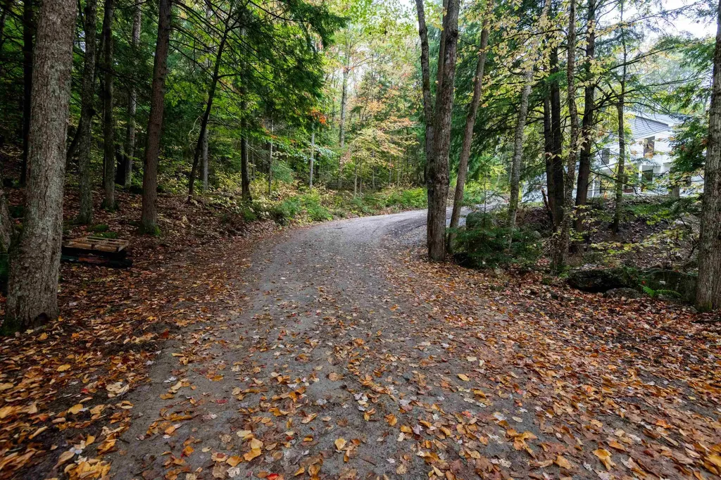 31 E Sutton Road Warner NH 03278