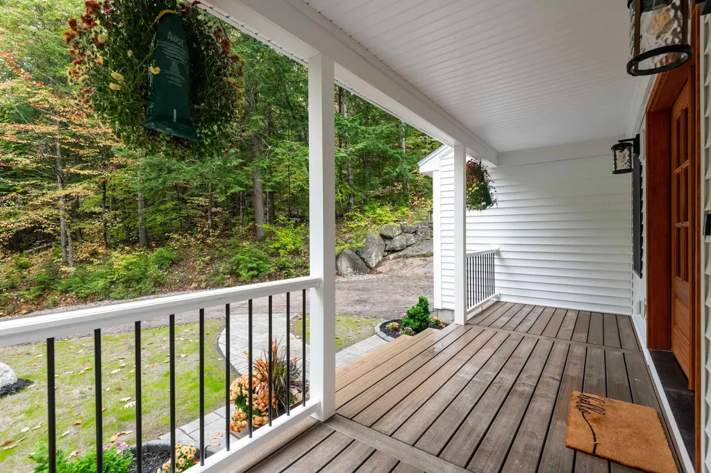 31 E Sutton Road Warner NH 03278