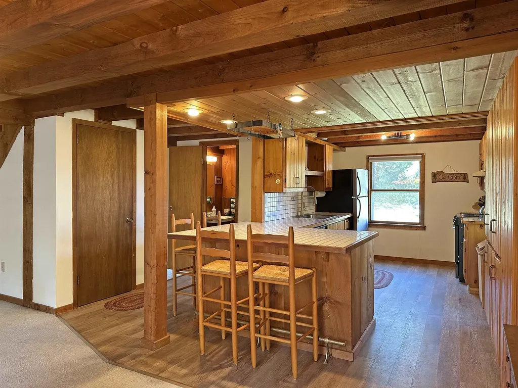 37 Aldrich Road Peru VT 05152