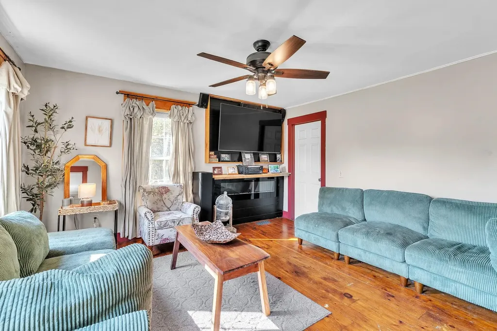 18 Ferno Road Williamstown VT 05679