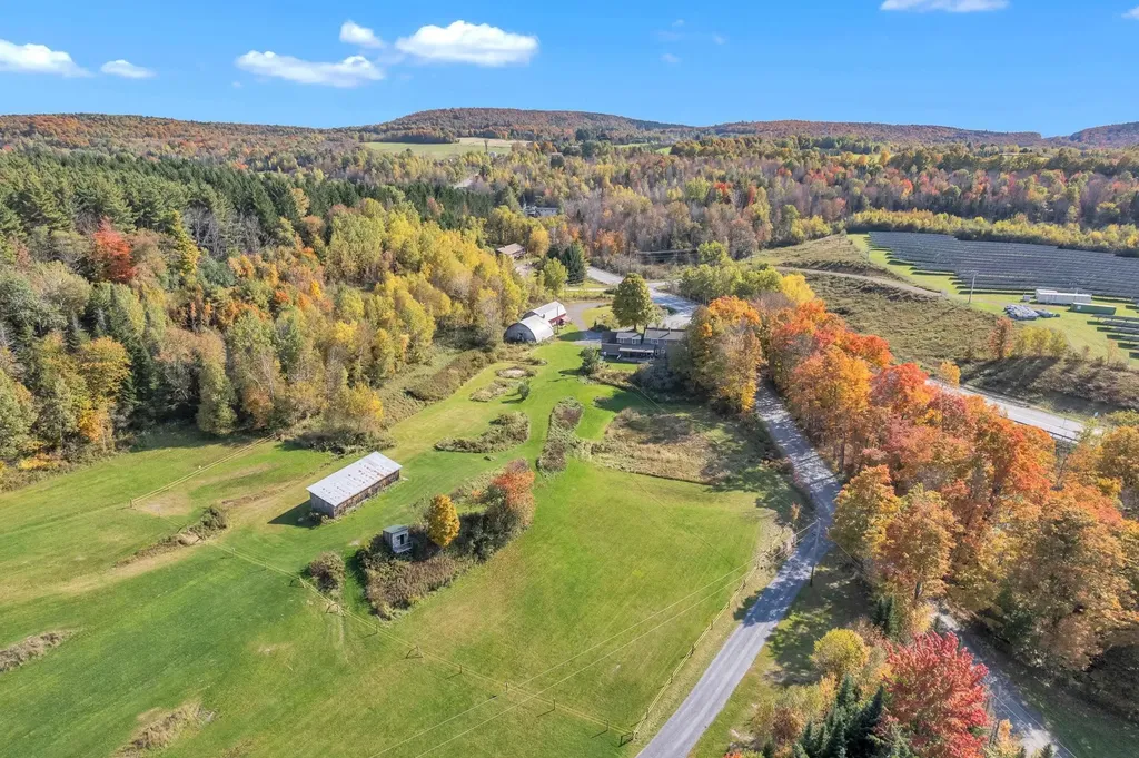 18 Ferno Road Williamstown VT 05679