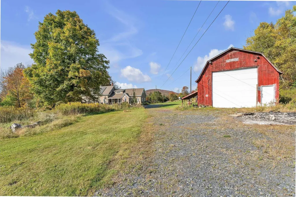 18 Ferno Road Williamstown VT 05679