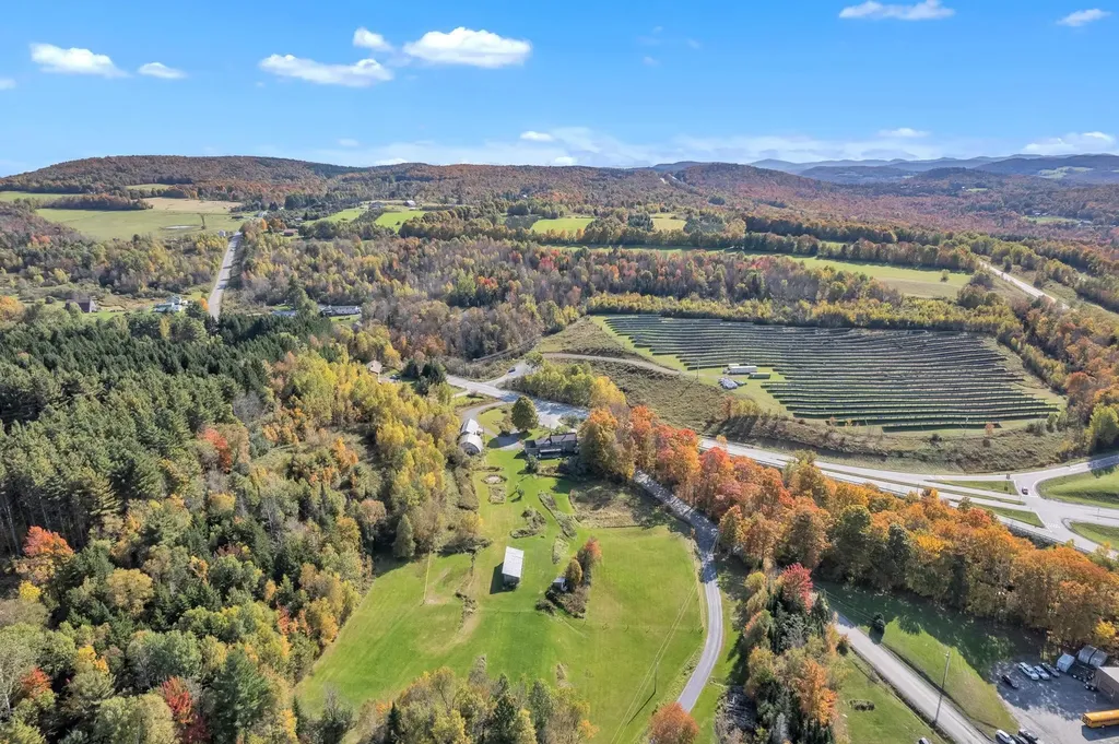 18 Ferno Road Williamstown VT 05679