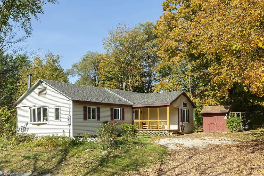 21 Roberts Road Manchester VT 05255
