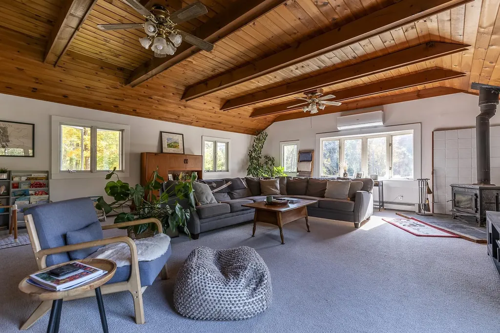 21 Roberts Road Manchester VT 05255