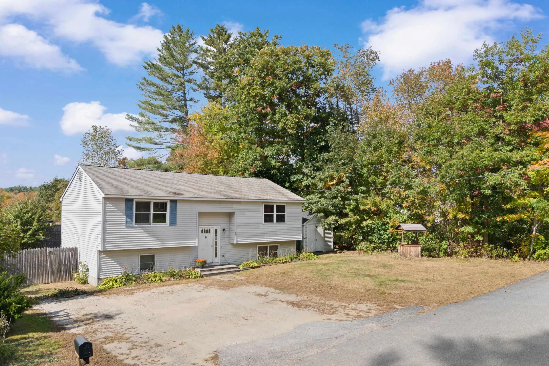 5 Summers Avenue Allenstown NH 03275