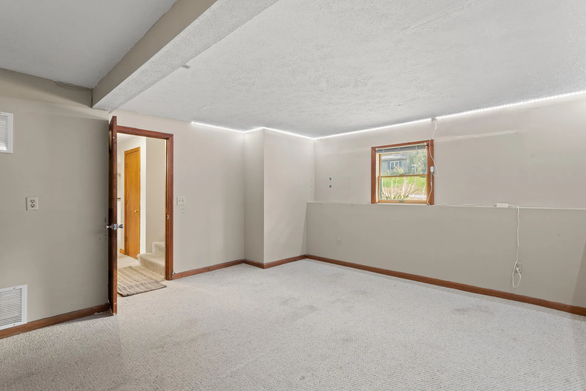 5 Summers Avenue Allenstown NH 03275