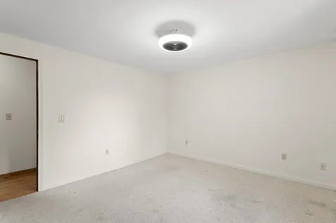 5 Summers Avenue Allenstown NH 03275