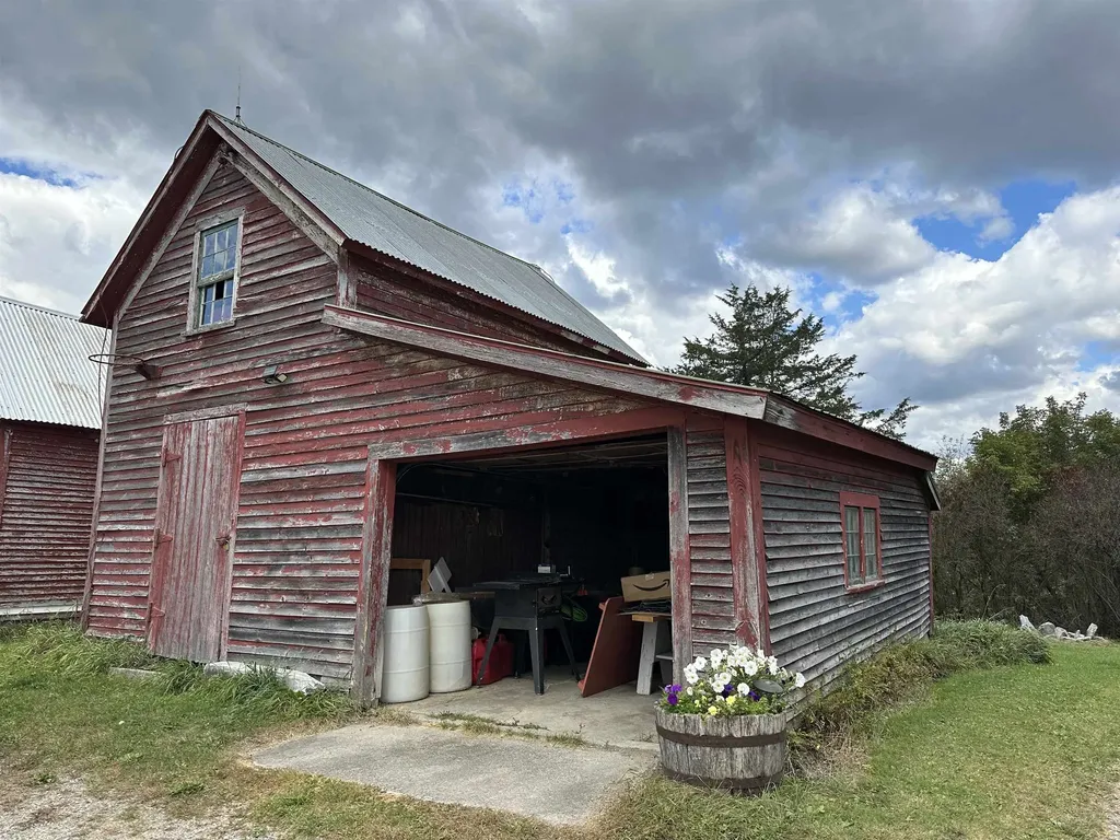 2505 East Street New Haven VT 05472
