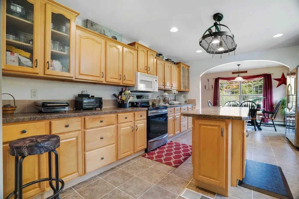 1172 2nd Nh Turnpike Unity NH 03773