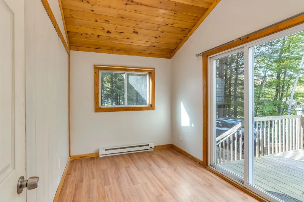 296 Camelot Shore Drive Farmington NH 03835