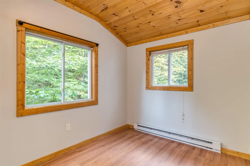 296 Camelot Shore Drive Farmington NH 03835