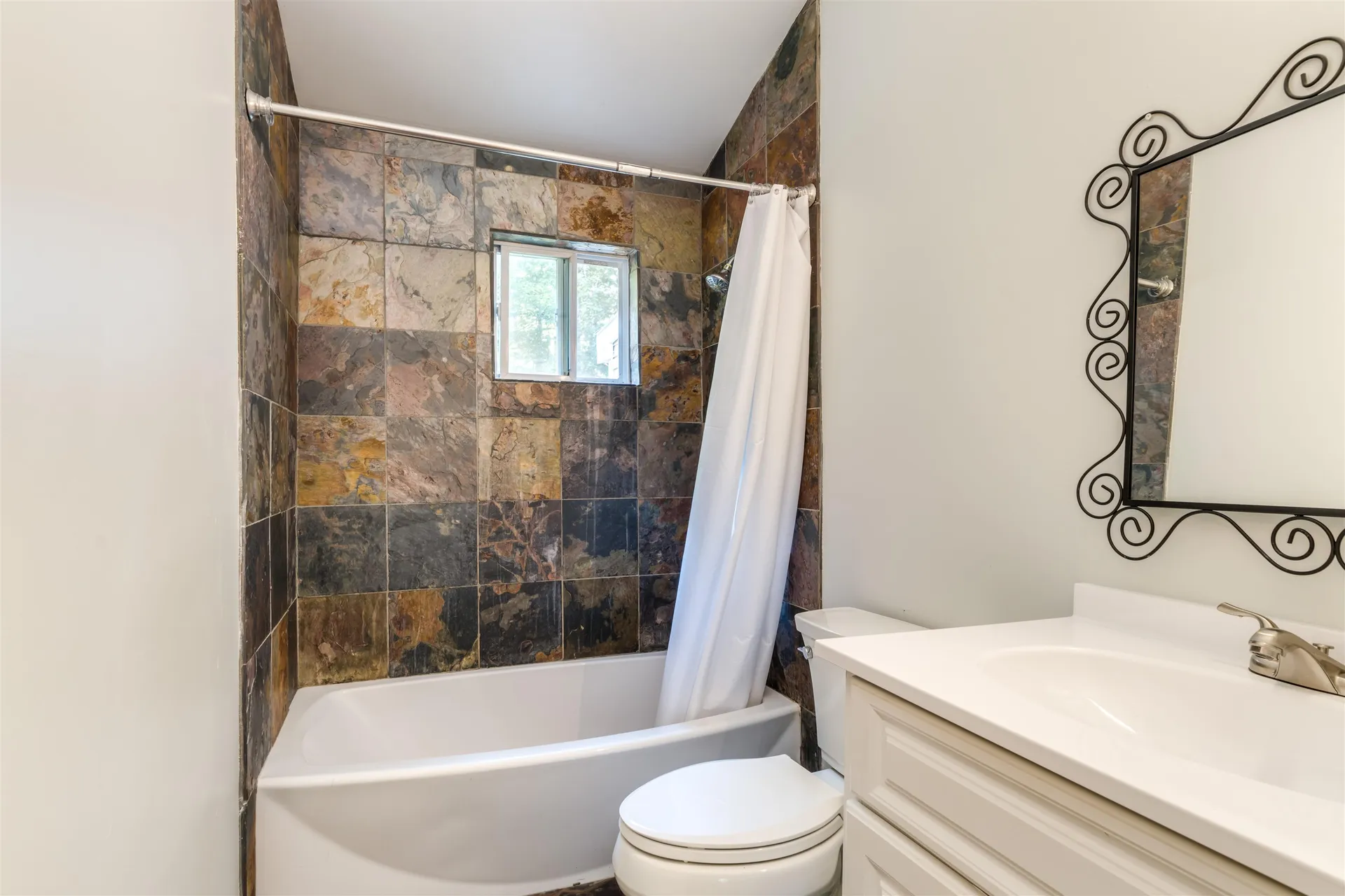 296 Camelot Shore Drive Farmington NH 03835