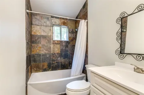 296 Camelot Shore Drive Farmington NH 03835