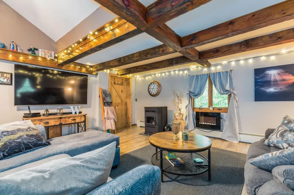 544 H Road Acton ME 04001