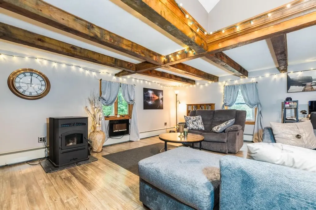 544 H Road Acton ME 04001