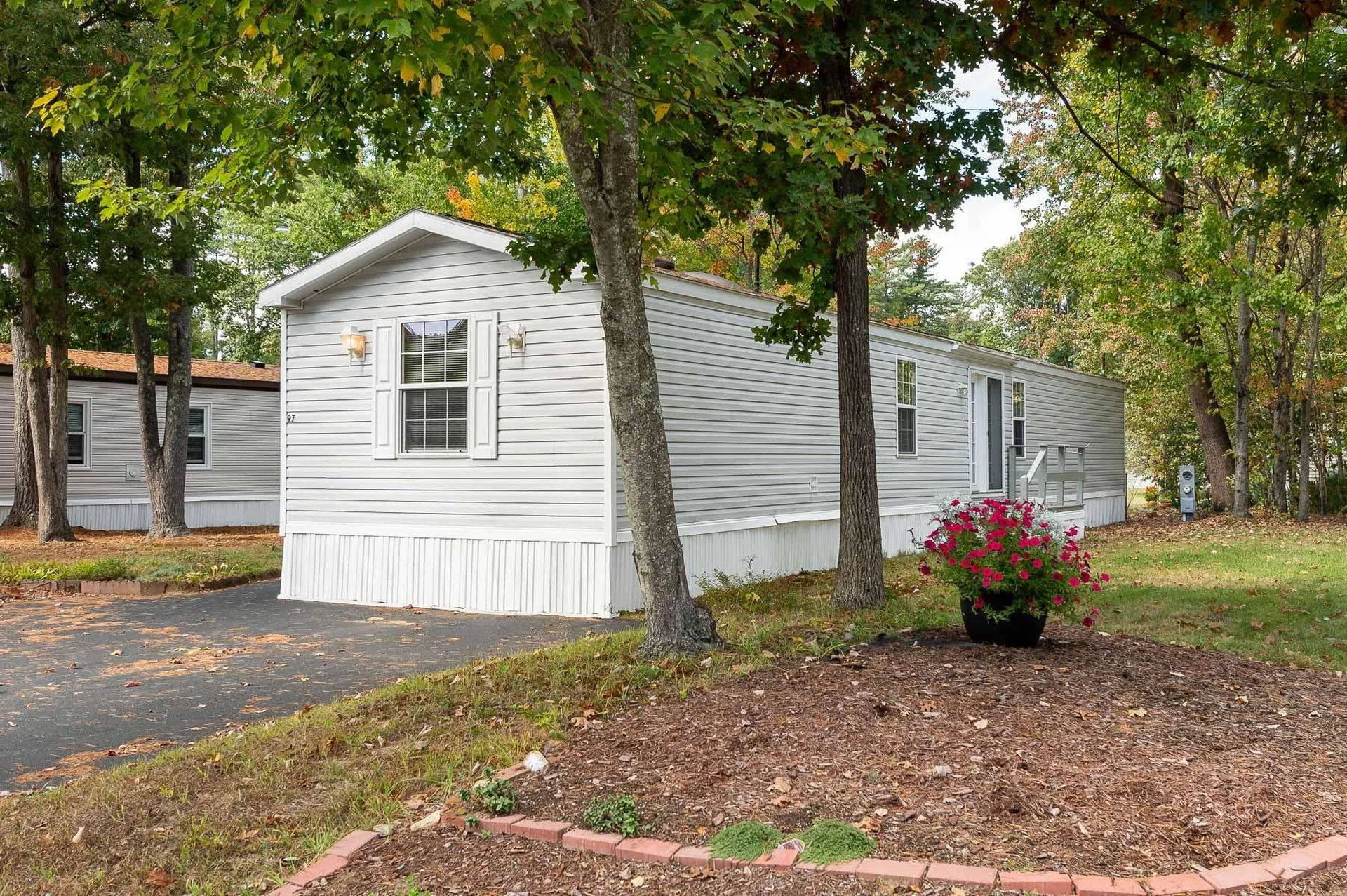 97 Colonial Village Somersworth NH 03878