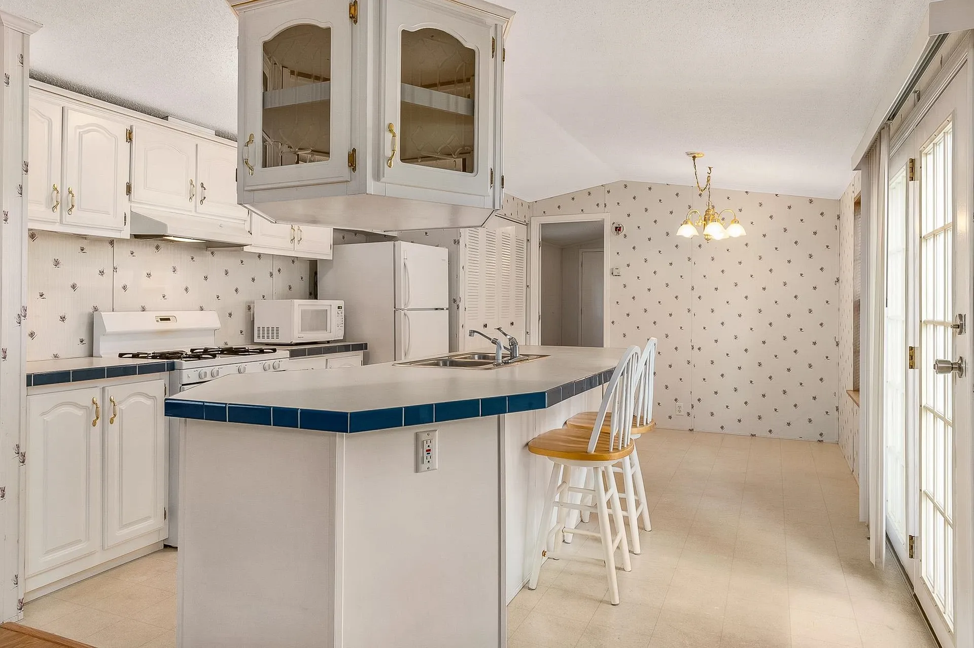 97 Colonial Village Somersworth NH 03878