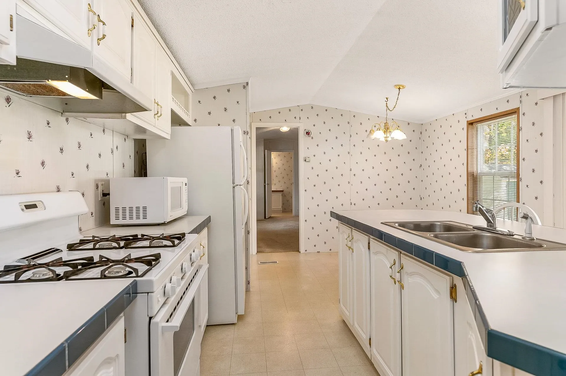 97 Colonial Village Somersworth NH 03878