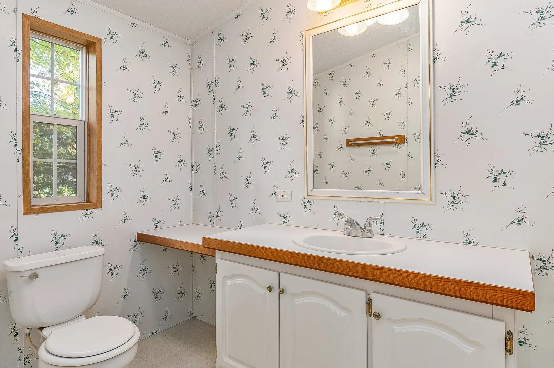 97 Colonial Village Somersworth NH 03878