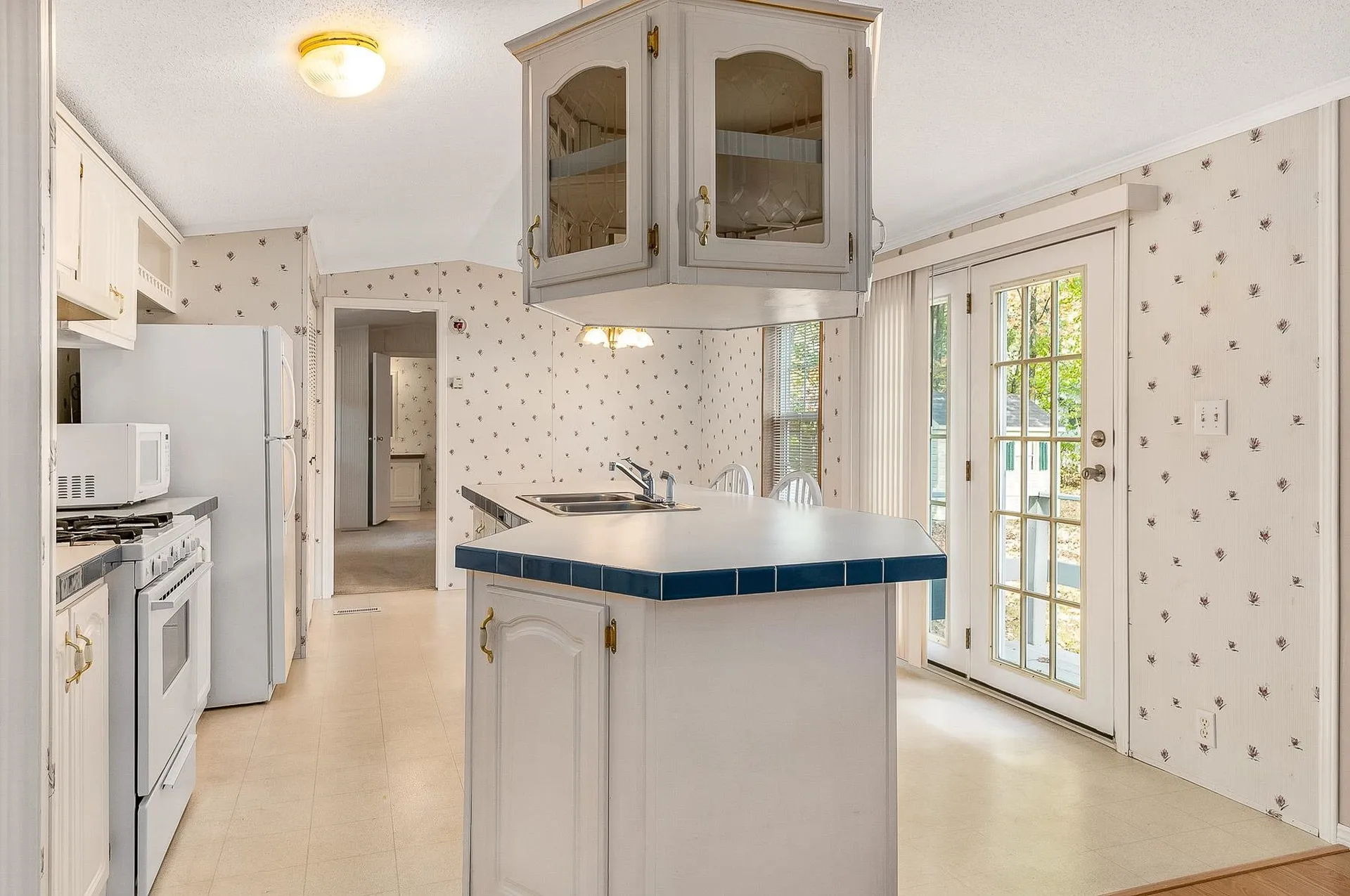 97 Colonial Village Somersworth NH 03878