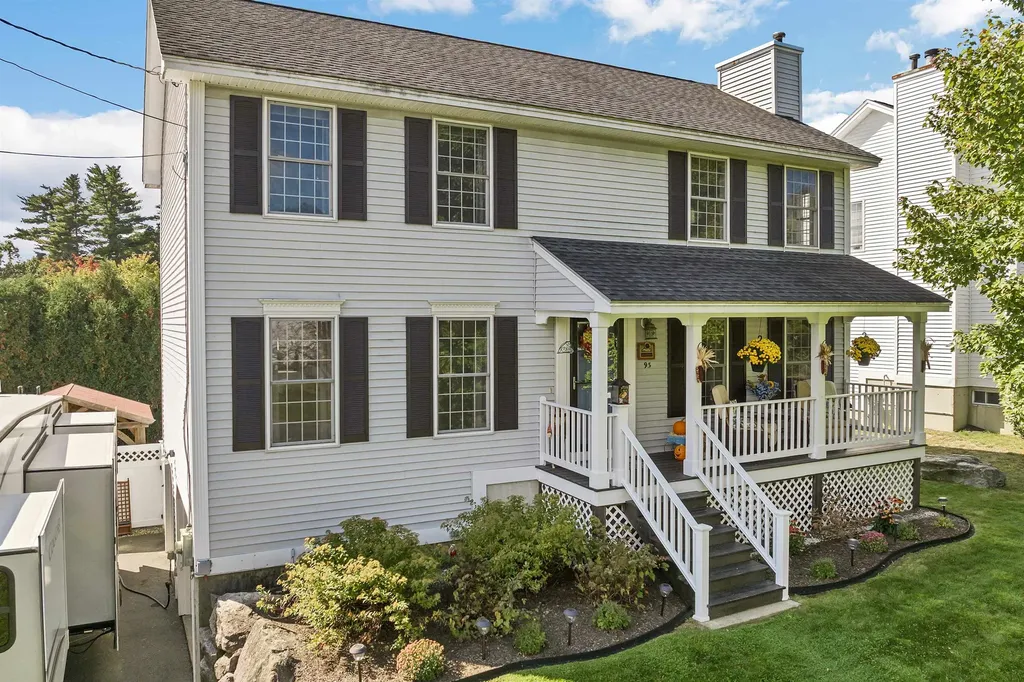 93 Meetinghouse Lane Manchester NH 03109