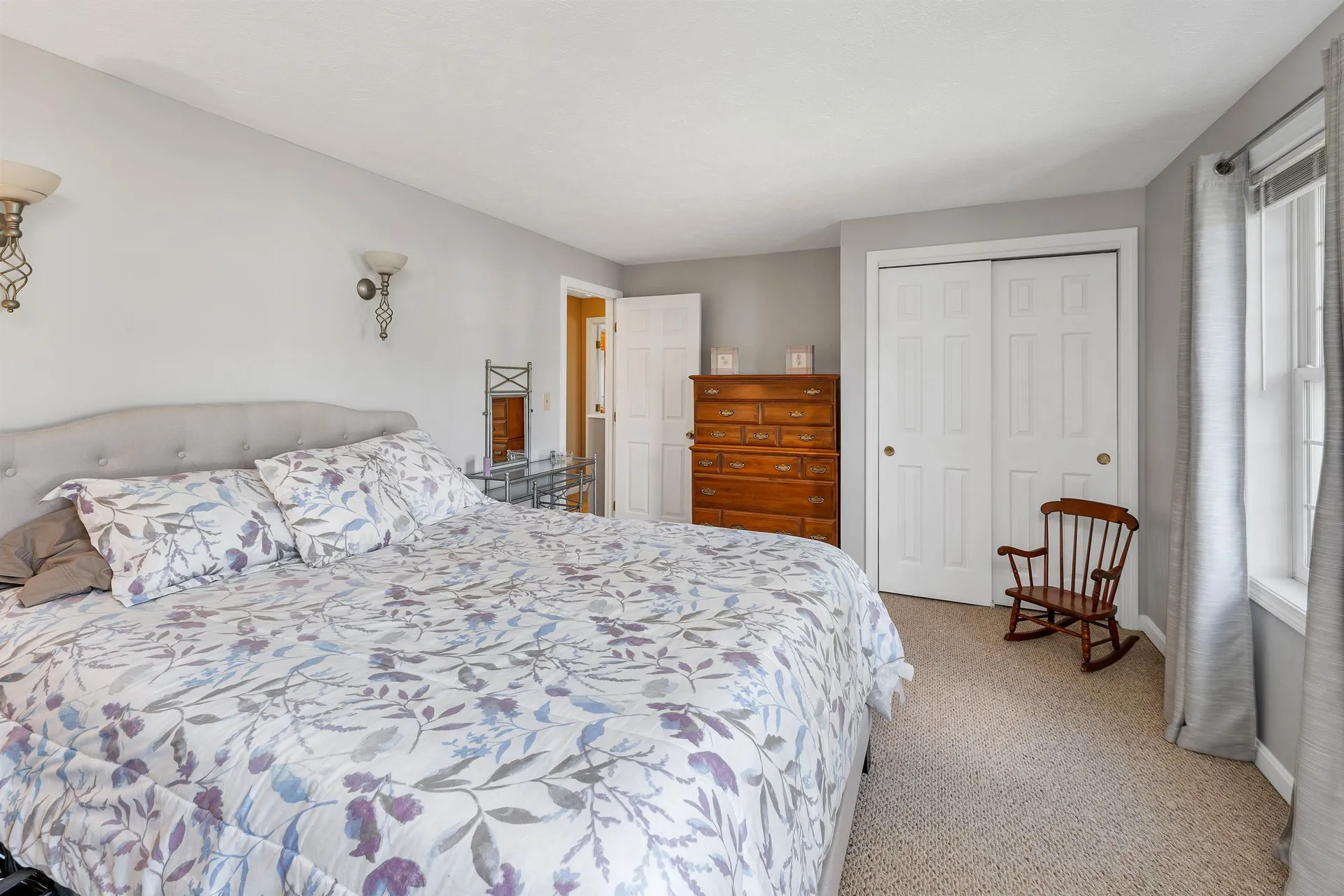 93 Meetinghouse Lane Manchester NH 03109