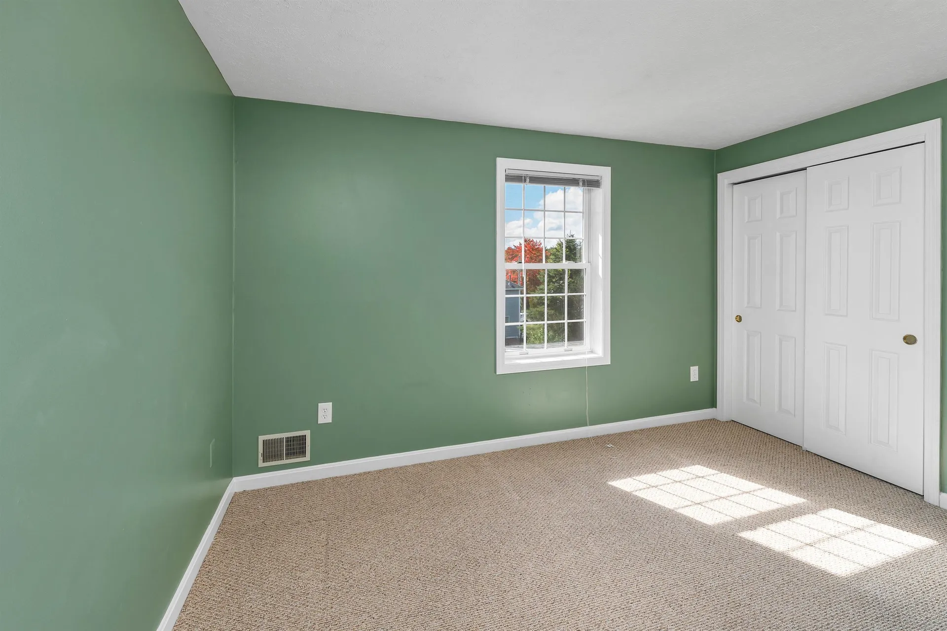 93 Meetinghouse Lane Manchester NH 03109