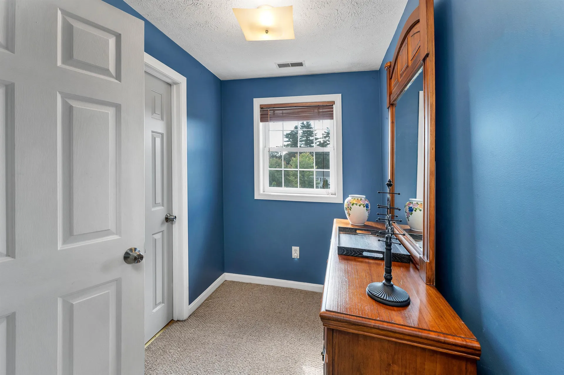 93 Meetinghouse Lane Manchester NH 03109