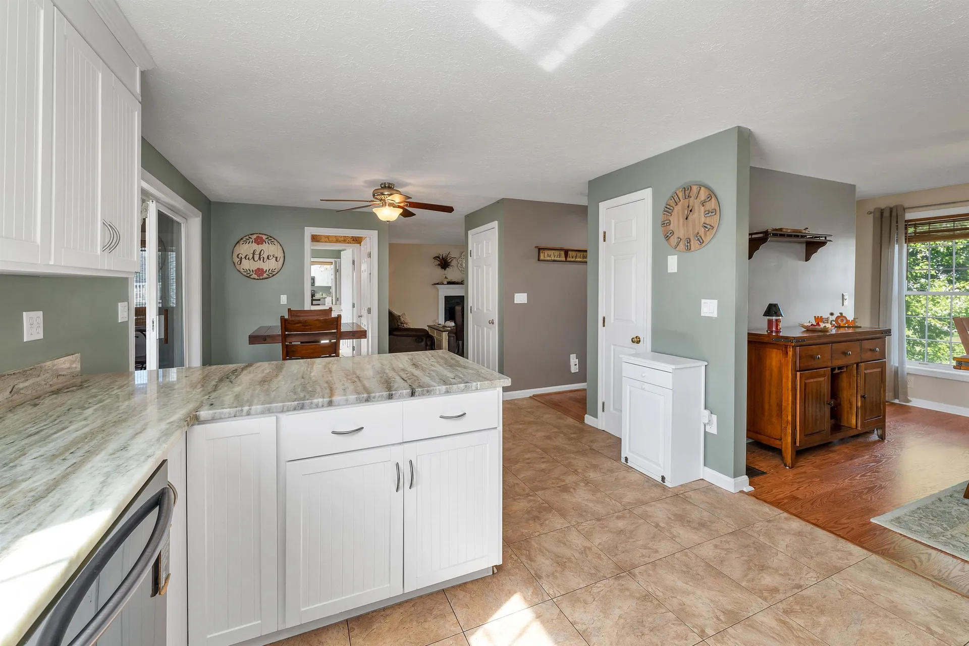 93 Meetinghouse Lane Manchester NH 03109
