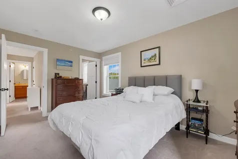 253 Drakeside Road Hampton NH 03842