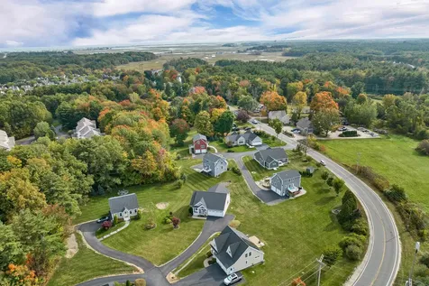 253 Drakeside Road Hampton NH 03842