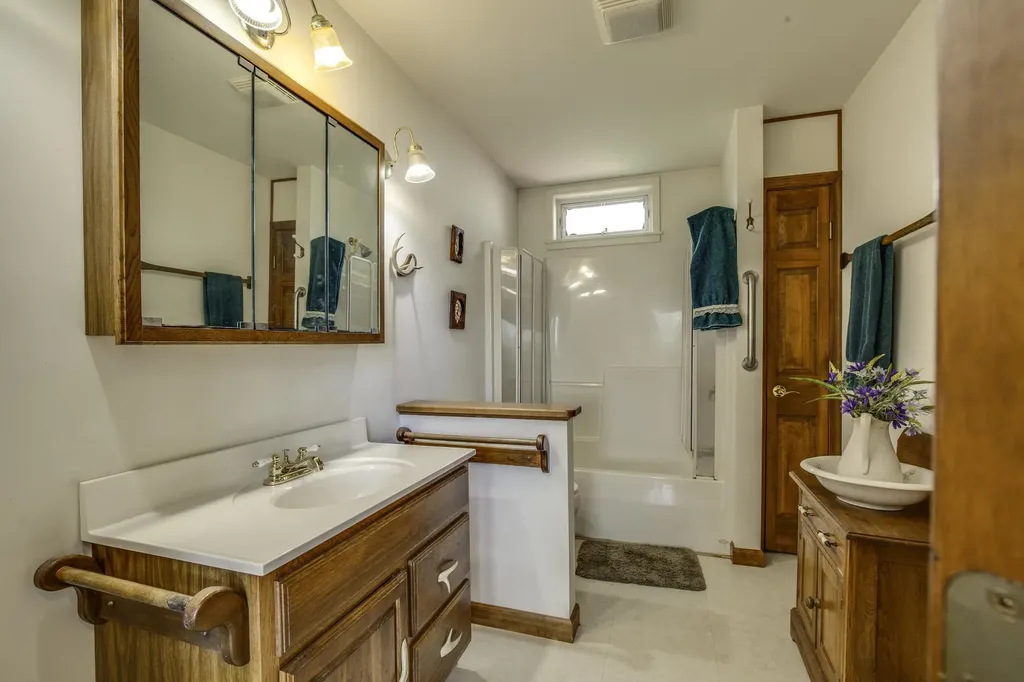 2 Cooper Bay North Grand Isle VT 05458