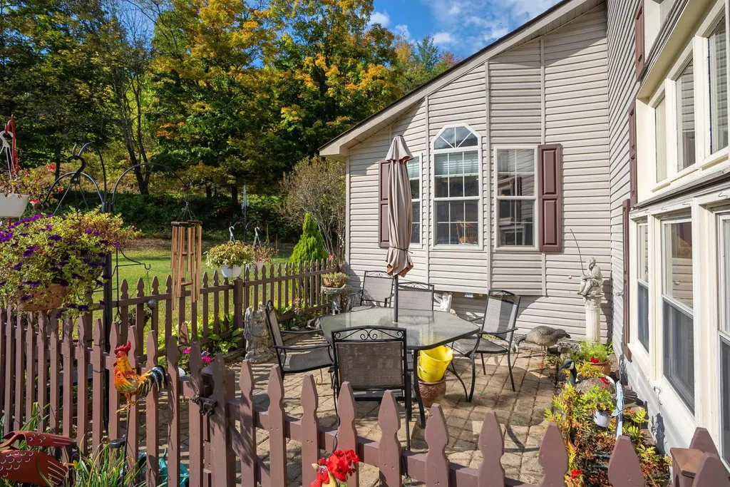 66 Cedar Acres Stockbridge VT 05772