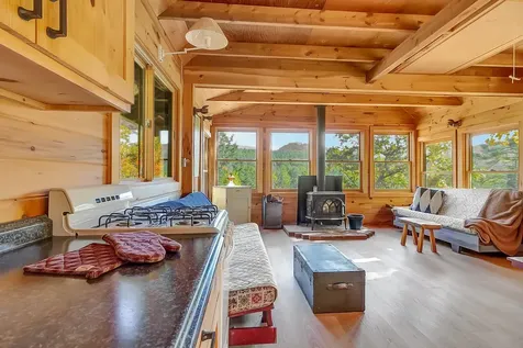 232 Worden Road Jamaica VT 05343