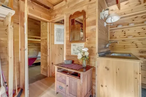 232 Worden Road Jamaica VT 05343