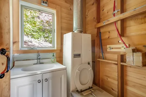 232 Worden Road Jamaica VT 05343