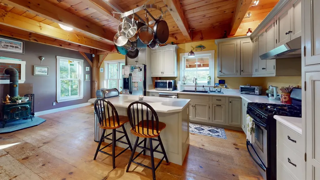 927 Upper Meehan Road Bristol VT 05443