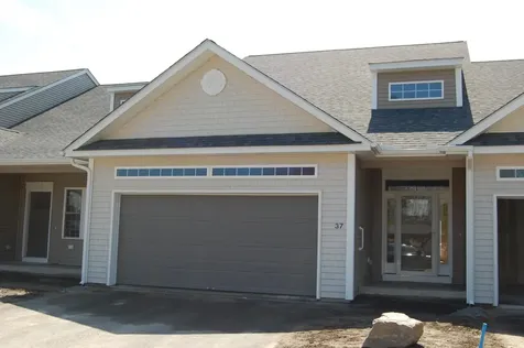 37 Sheffield Way Londonderry NH 03053