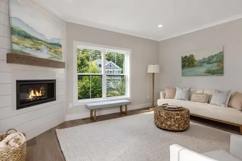 1171 Sagamore Avenue Portsmouth NH 03801