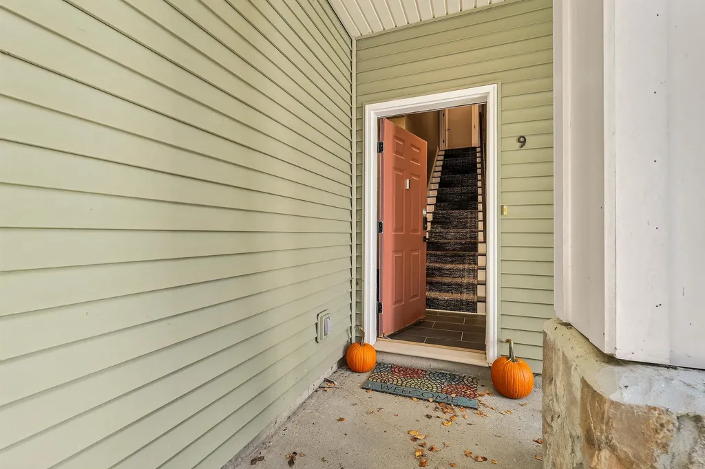 9 Blueberry Hill Road Plymouth NH 03264