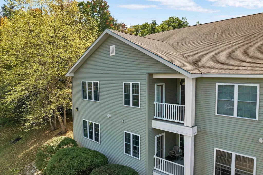 9 Blueberry Hill Road Plymouth NH 03264