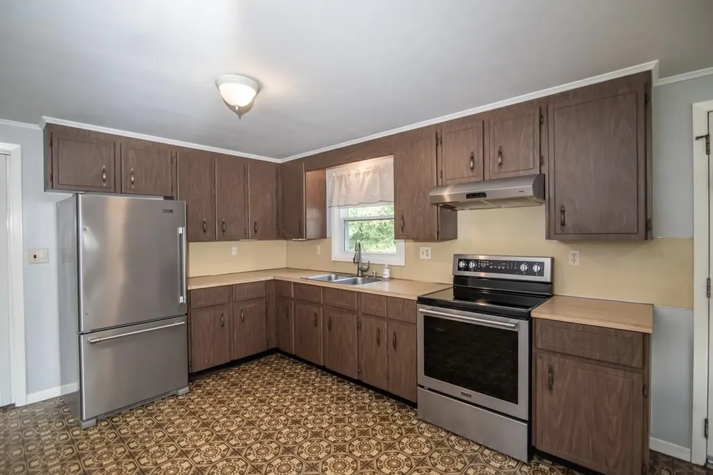 11 Broken Bridge Road Concord NH 03301