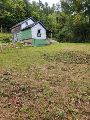 51 Chiselville Road Sunderland VT 05250-9766