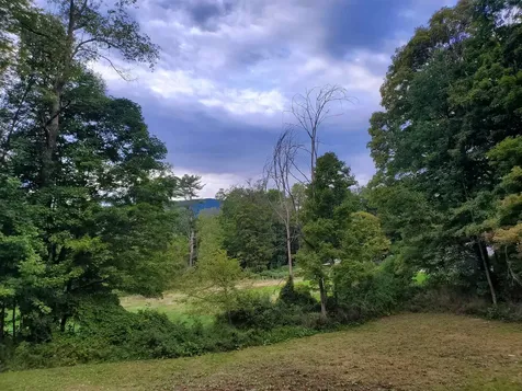 51 Chiselville Road Sunderland VT 05250-9766