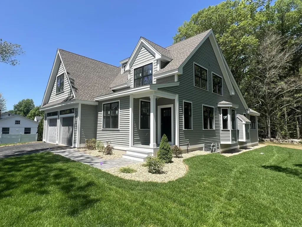 330 High Street Hampton NH 03842