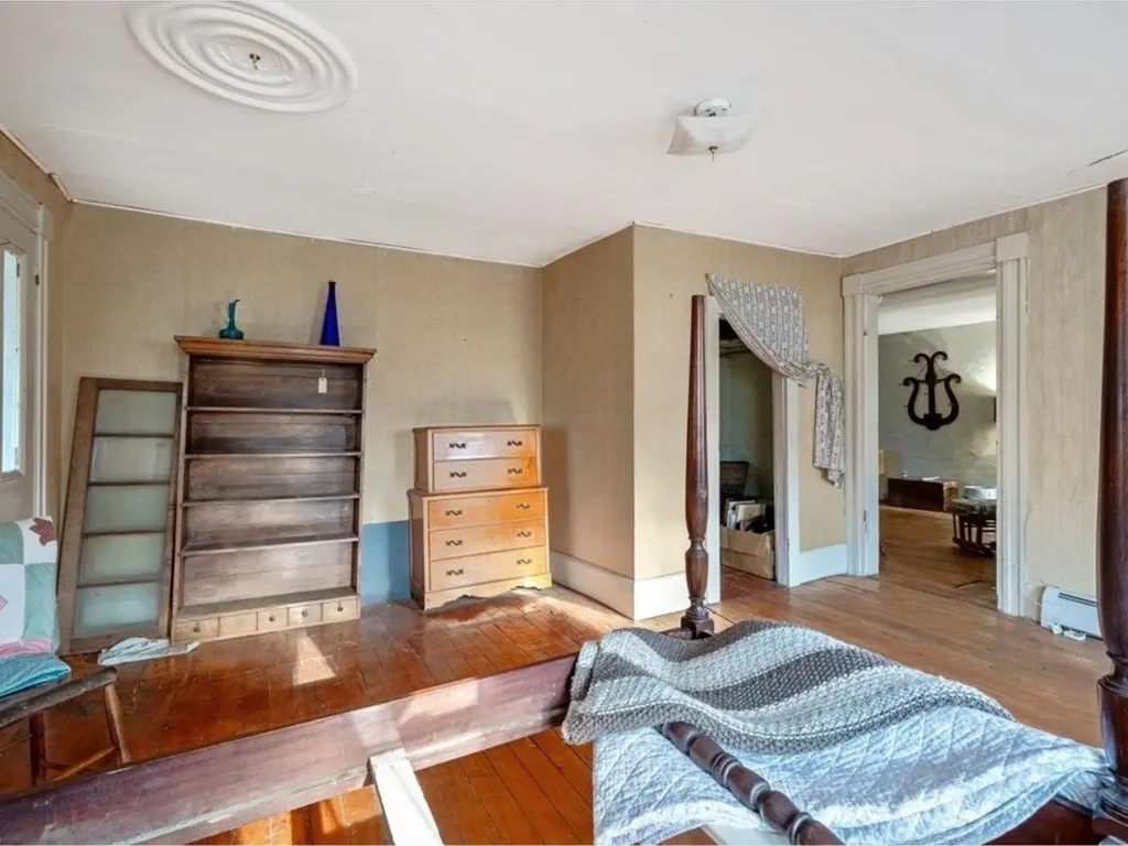 17 Cross Street Highgate VT 05459