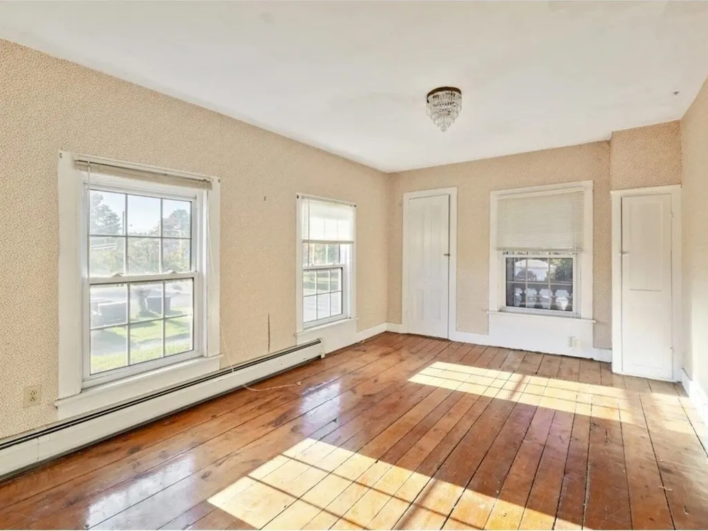 17 Cross Street Highgate VT 05459